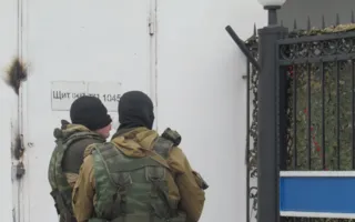 Возле штаба ВМСУ водрузили флаг России