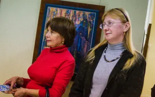 Художница Марина Князева представила уникальные картины и авторские туники