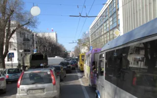 В Севастополе со здания Законодательного собрания сняли герб Украины