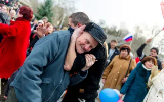 Город, достойный поклонения, отпраздновал возвращение домой — в Россию