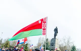 Город, достойный поклонения, отпраздновал возвращение домой — в Россию