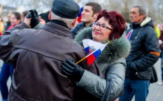Город, достойный поклонения, отпраздновал возвращение домой — в Россию