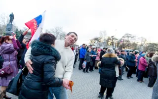 Город, достойный поклонения, отпраздновал возвращение домой — в Россию