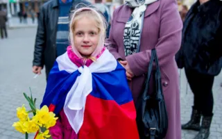 Город, достойный поклонения, отпраздновал возвращение домой — в Россию