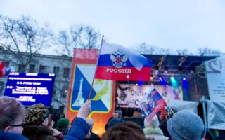 Город, достойный поклонения, отпраздновал возвращение домой — в Россию