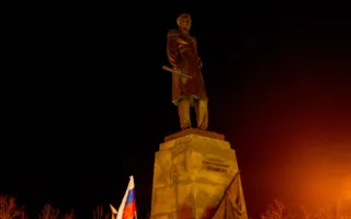 Город, достойный поклонения, отпраздновал возвращение домой — в Россию