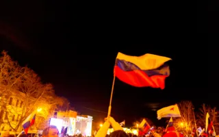 Город, достойный поклонения, отпраздновал возвращение домой — в Россию
