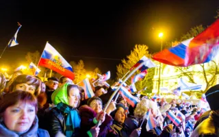 Город, достойный поклонения, отпраздновал возвращение домой — в Россию