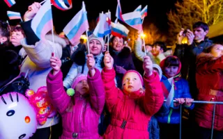 Город, достойный поклонения, отпраздновал возвращение домой — в Россию