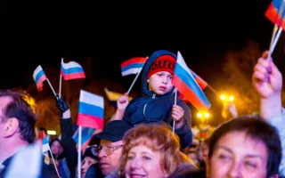 Город, достойный поклонения, отпраздновал возвращение домой — в Россию