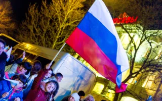 Город, достойный поклонения, отпраздновал возвращение домой — в Россию