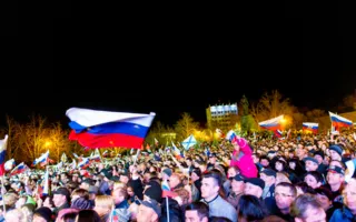 Город, достойный поклонения, отпраздновал возвращение домой — в Россию