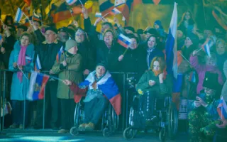 Город, достойный поклонения, отпраздновал возвращение домой — в Россию