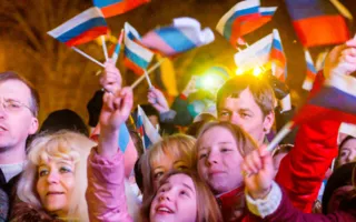 Город, достойный поклонения, отпраздновал возвращение домой — в Россию
