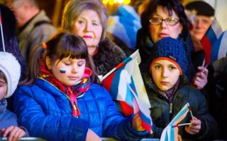 Город, достойный поклонения, отпраздновал возвращение домой — в Россию