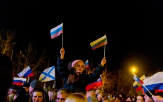 Город, достойный поклонения, отпраздновал возвращение домой — в Россию
