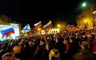 Город, достойный поклонения, отпраздновал возвращение домой — в Россию