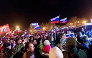 Город, достойный поклонения, отпраздновал возвращение домой — в Россию