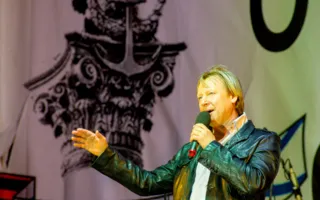 Город, достойный поклонения, отпраздновал возвращение домой — в Россию