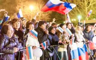 Город, достойный поклонения, отпраздновал возвращение домой — в Россию