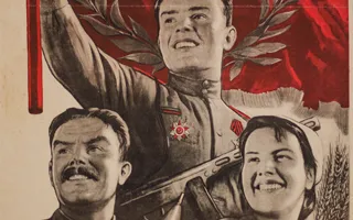 «...Помните! Через века, через года…» В Севастополе открылась выставка ко Дню Победы