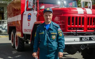 На площади Нахимова продемонстрировали пожарную технику 