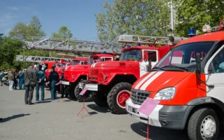 На площади Нахимова продемонстрировали пожарную технику 