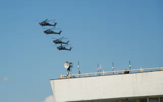 Репетиция воздушного парада в небе над Севастополем