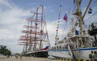 В Севастополе гостят три знаменитых парусника