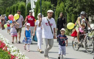 В Севастополе состоялся Парад счастливых семей