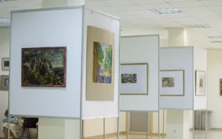 В Севастополе открылась «Выставка девяти»
