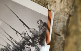 Журналист Дмитрий Киселёв привёз фотовыставку «Армия и флот России»