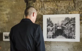 Журналист Дмитрий Киселёв привёз фотовыставку «Армия и флот России»