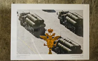 Журналист Дмитрий Киселёв привёз фотовыставку «Армия и флот России»