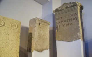 День археолога в Херсонесе отметили с ярмарками и выставками