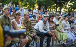 В Севастополе демонстрировали моду первой половины XX века