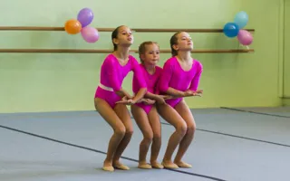 В Севастополе состоялись «Осенние игры» юных акробатов