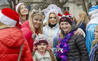 В Севастополе состоялось первое новогоднее карнавальное шествие