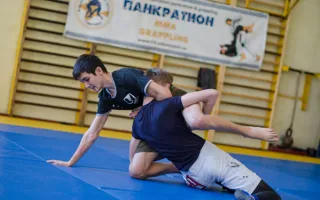 В Севастополе состоялось открытое первенство по спортивной борьбе
