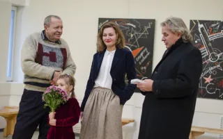 Открыта выставка абстракций Елены Душкевич «Космический героизм»