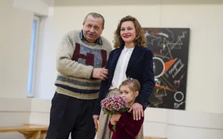 Открыта выставка абстракций Елены Душкевич «Космический героизм»