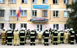 Спасатели провели флэшмоб в честь 25-летия МЧС России