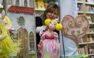В «Атриуме» показали кукольный спектакль «Заколдованная принцесса»