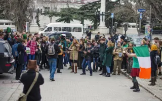 В Севастополе в День Святого Патрика состоялся «зелёный» парад