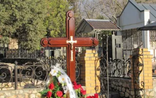 СМИ: Янукович присутствовал на похоронах сына в Севастополе