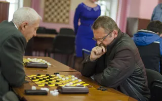 В Севастополе впервые проходит чемпионат по стоклеточным шашкам