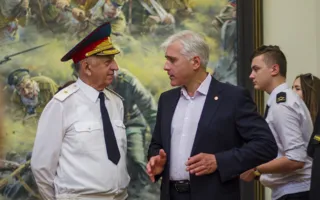 Выставка Василия Нестеренко «Мы — русские, с нами Бог!»