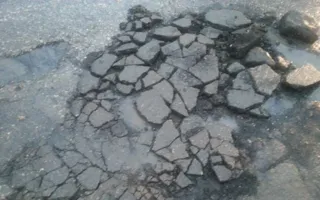 В Симферополе ливень смыл асфальт 