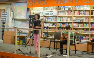 Летнее настроение в «Атриуме»: дуэт Вероники Лайко и Виталия Гафурова 