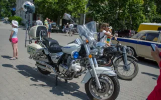 В День ГИБДД в Севастополе прошла выставка ретро-автомобилей